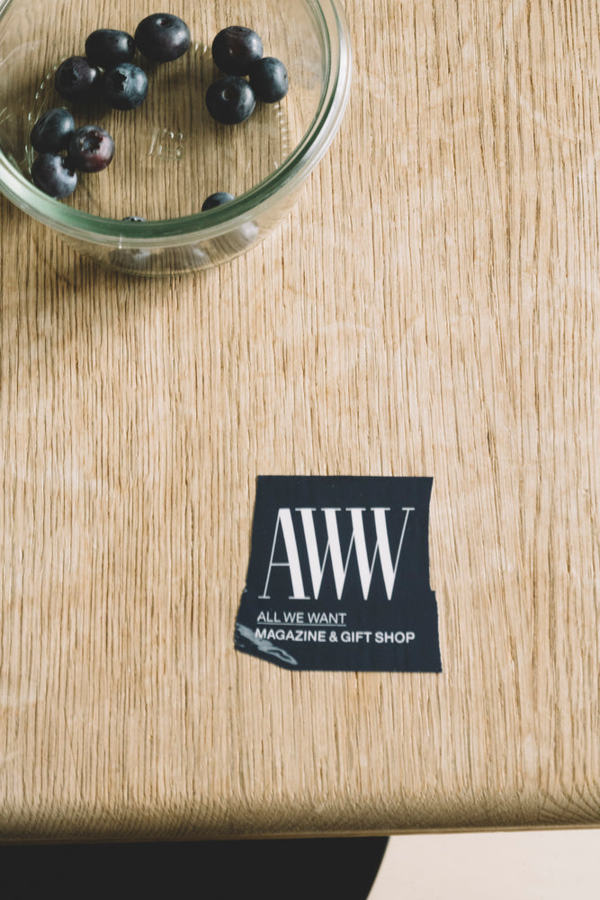 【新品】AWW MAGAZINE BLUEBERRY TEE AWW BLUEBERRY TEE – awwmagazine
