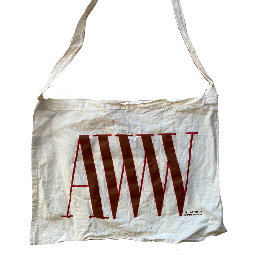 月曜日までの出品】希少 1stモデル AWW MAGAZINE トートバッグ - バッグ