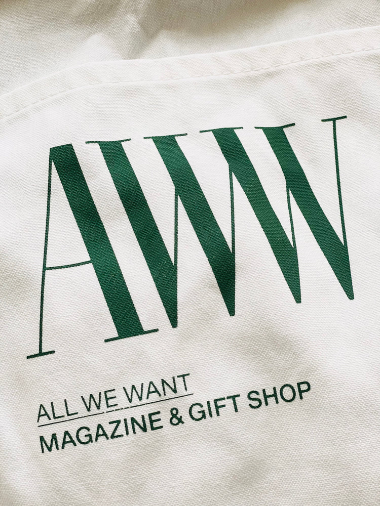 AWW TOTE BIG – awwmagazine